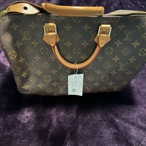 Louis Vuitton Speedy 35